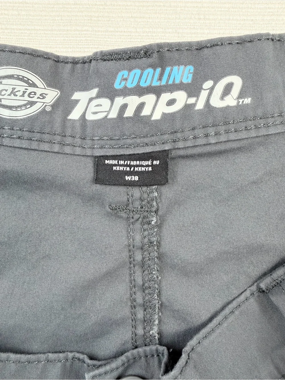 Dickies Men's Gray Casual Cargo Shorts - Cooling Temp-IQ Size 38